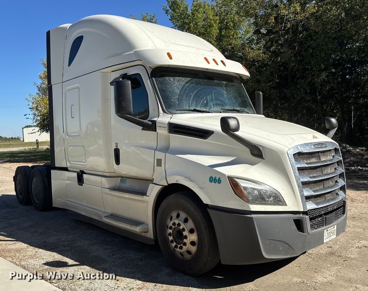 CAMIóN CAMAROTE 2018 FREIGHTLINER