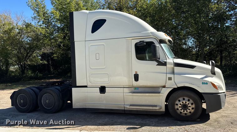 CAMIóN CAMAROTE 2018 FREIGHTLINER