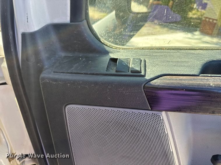 image for item EM8445 2018 Freightliner Cascadia semi truck