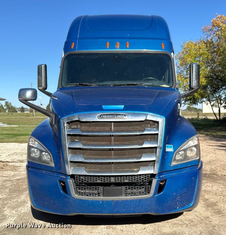 CAMIóN CAMAROTE 2018 FREIGHTLINER