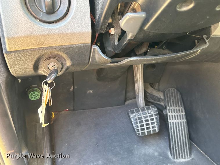 image for item EM8446 2018 Freightliner Cascadia semi truck