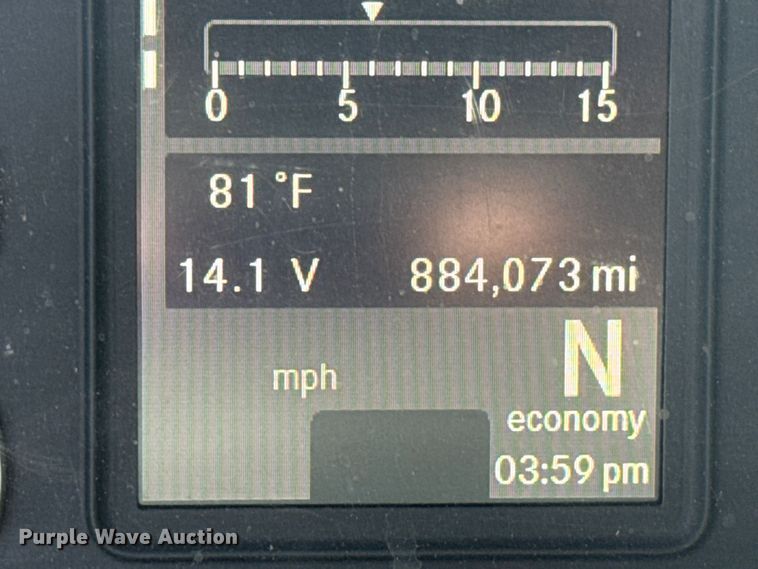 image for item EM8446 2018 Freightliner Cascadia semi truck