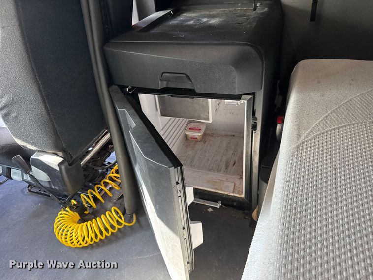 image for item EM8446 2018 Freightliner Cascadia semi truck