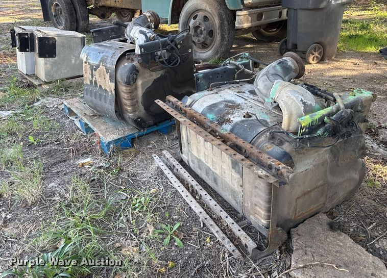 image for item EM8447 Truck parts