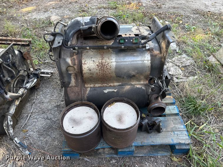 image for item EM8447 Truck parts