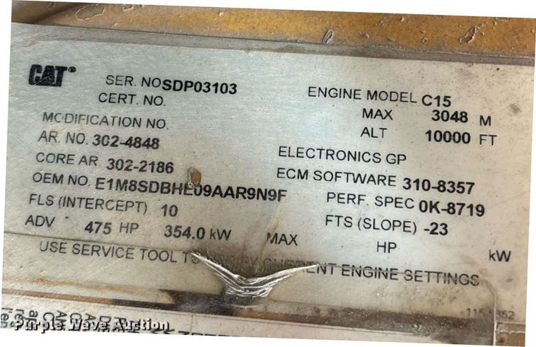 image for item EN5524 2008 Peterbilt 388 semi truck