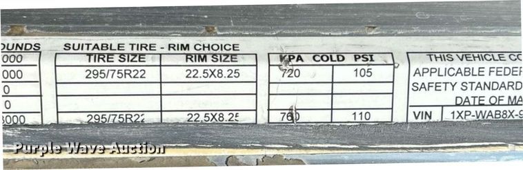 image for item EN5524 2008 Peterbilt 388 semi truck