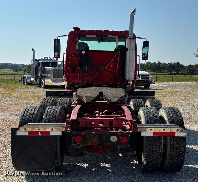 image for item EN5525 2012 International ProStar Plus Eagle semi truck