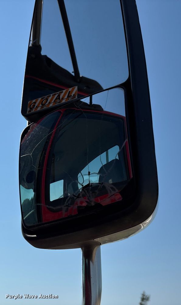 image for item EN5525 2012 International ProStar Plus Eagle semi truck