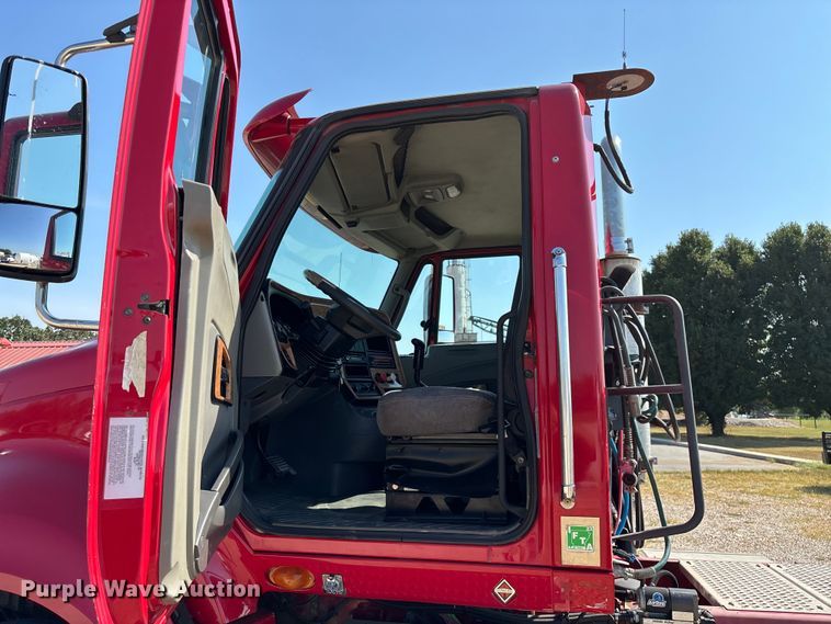 image for item EN5525 2012 International ProStar Plus Eagle semi truck