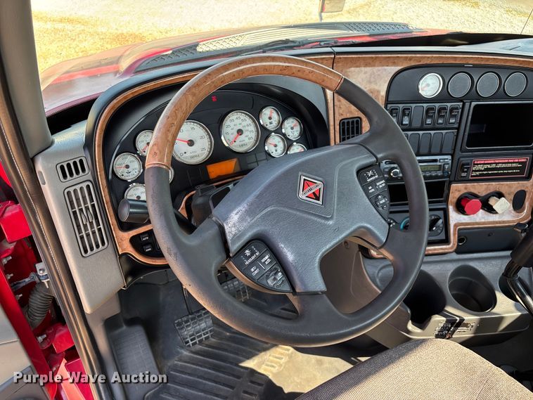 image for item EN5525 2012 International ProStar Plus Eagle semi truck