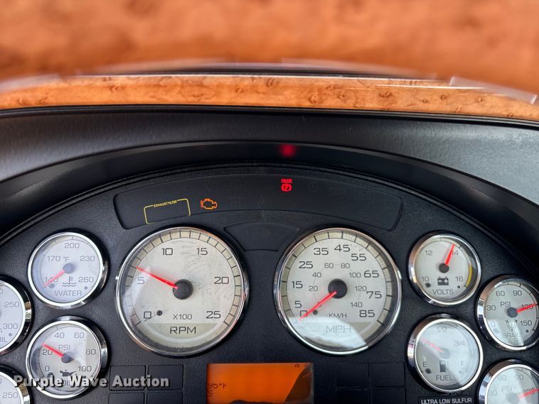 image for item EN5525 2012 International ProStar Plus Eagle semi truck