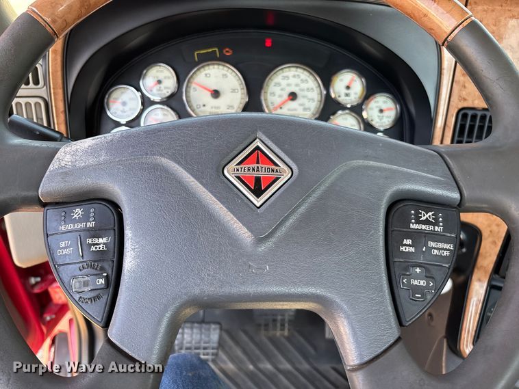 image for item EN5525 2012 International ProStar Plus Eagle semi truck