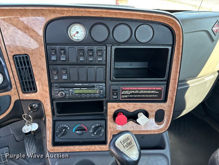 image for item EN5525 2012 International ProStar Plus Eagle semi truck