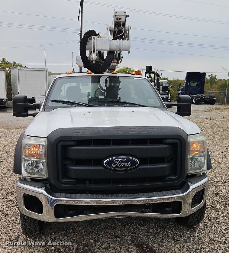 image for item EO4712 2014 Ford F550 bucket truck