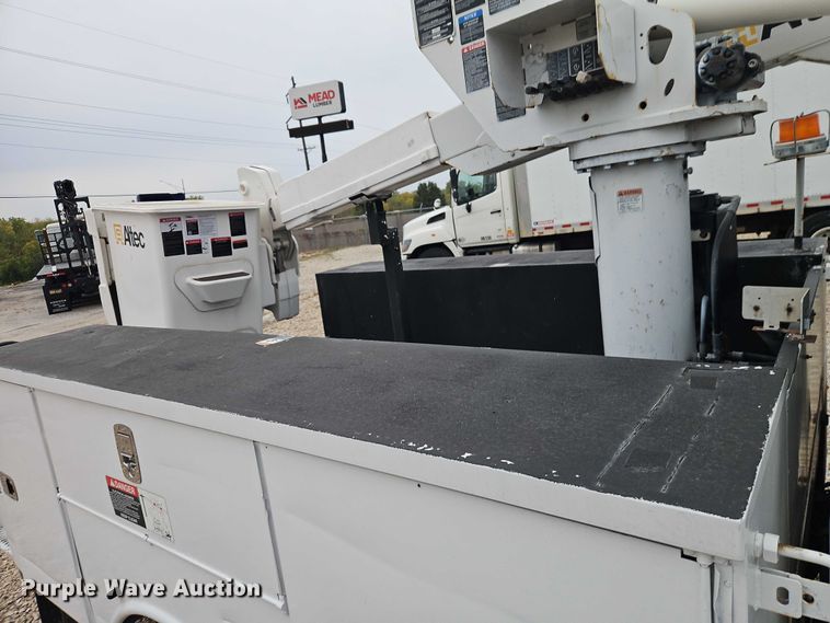 image for item EO4712 2014 Ford F550 bucket truck