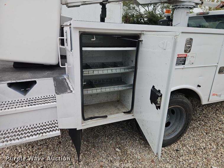 image for item EO4712 2014 Ford F550 bucket truck