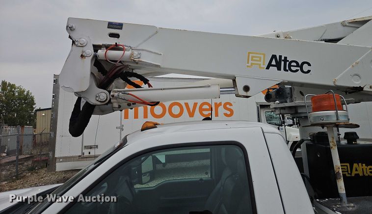 image for item EO4712 2014 Ford F550 bucket truck