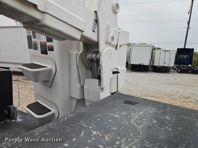 image for item EO4712 2014 Ford F550 bucket truck