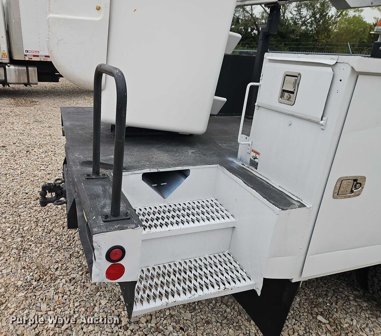 image for item EO4712 2014 Ford F550 bucket truck