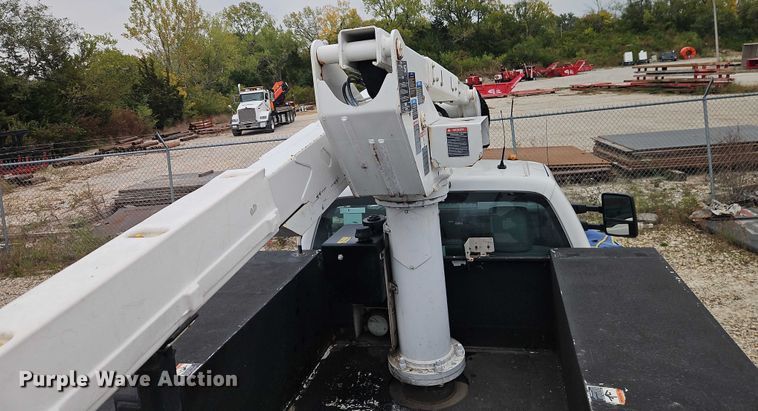 image for item EO4712 2014 Ford F550 bucket truck