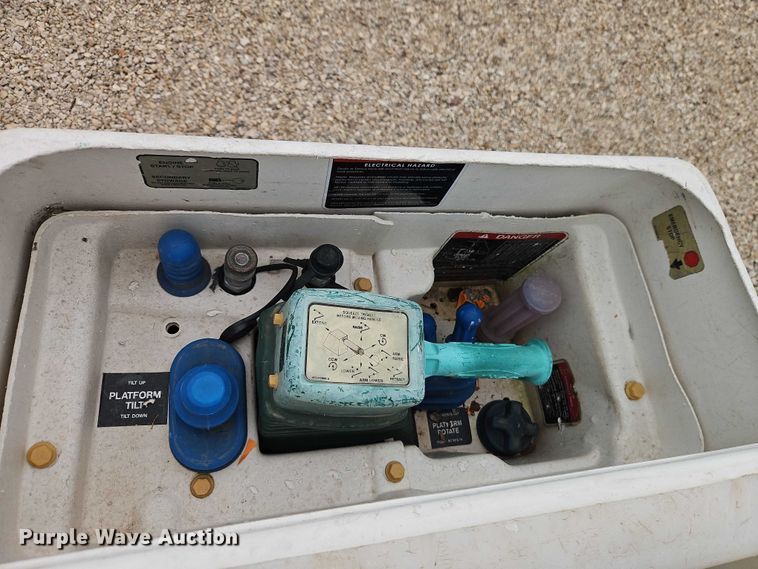 image for item EO4712 2014 Ford F550 bucket truck