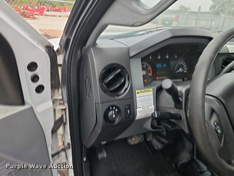 image for item EO4712 2014 Ford F550 bucket truck