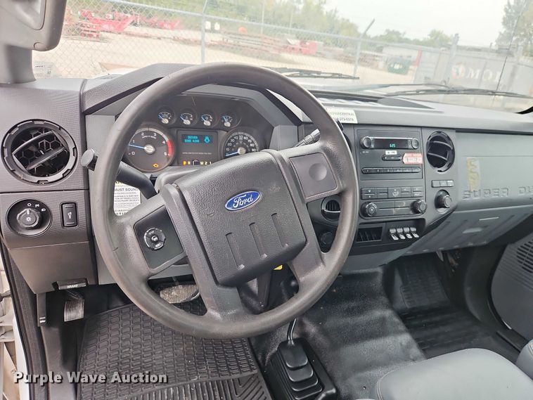 image for item EO4712 2014 Ford F550 bucket truck