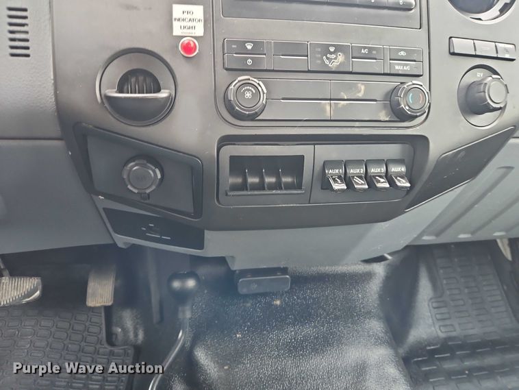 image for item EO4712 2014 Ford F550 bucket truck