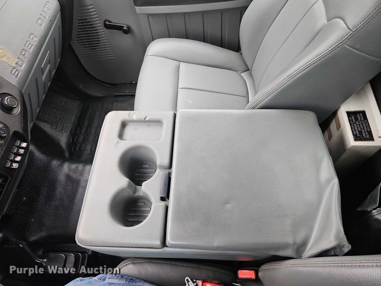 image for item EO4712 2014 Ford F550 bucket truck