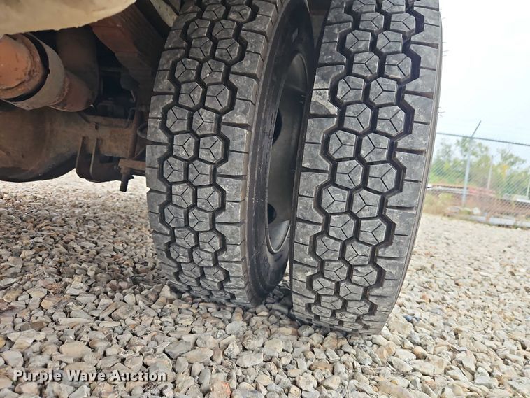 image for item EO4712 2014 Ford F550 bucket truck