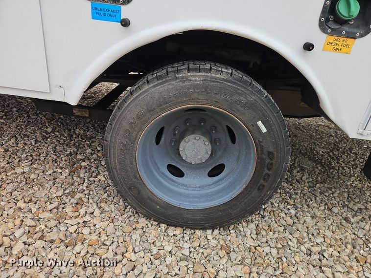 image for item EO4712 2014 Ford F550 bucket truck