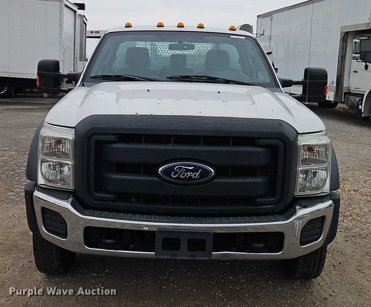 image for item EO4713 2016 Ford F550 flatbed truck