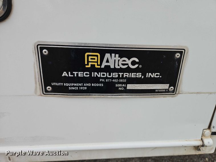 image for item EO4713 2016 Ford F550 flatbed truck