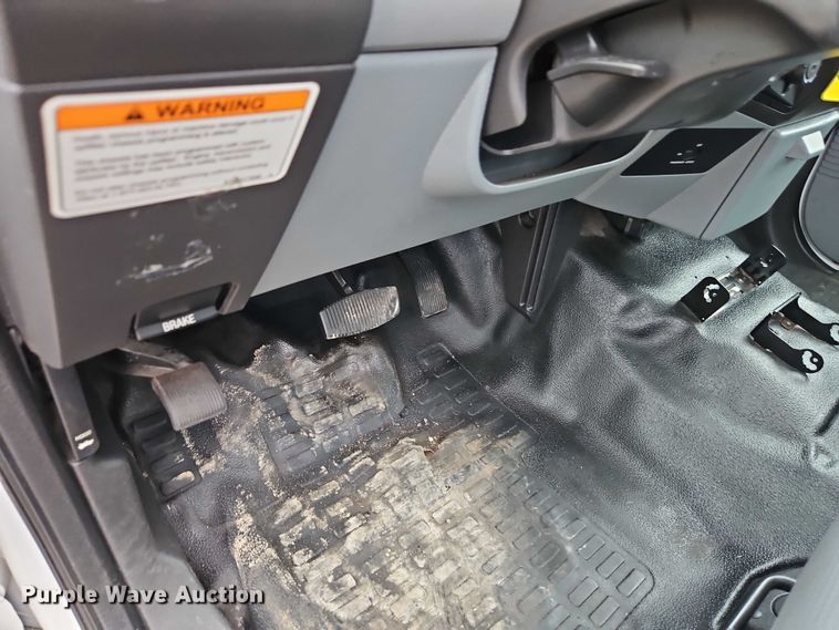 image for item EO4713 2016 Ford F550 flatbed truck