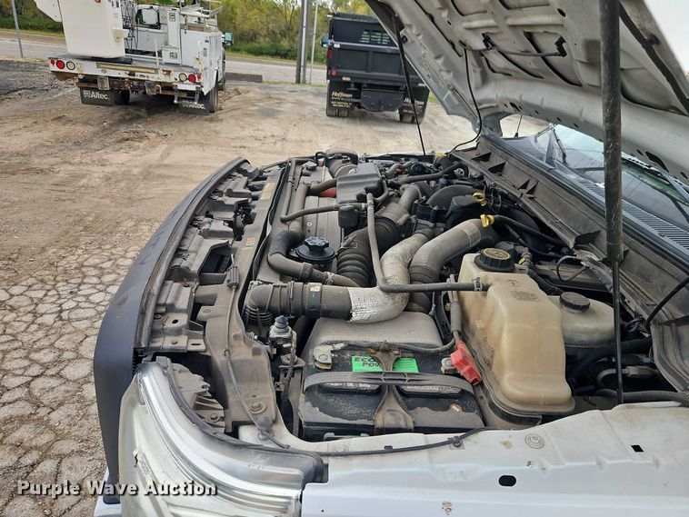 image for item EO4713 2016 Ford F550 flatbed truck