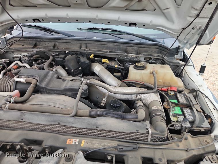 image for item EO4713 2016 Ford F550 flatbed truck