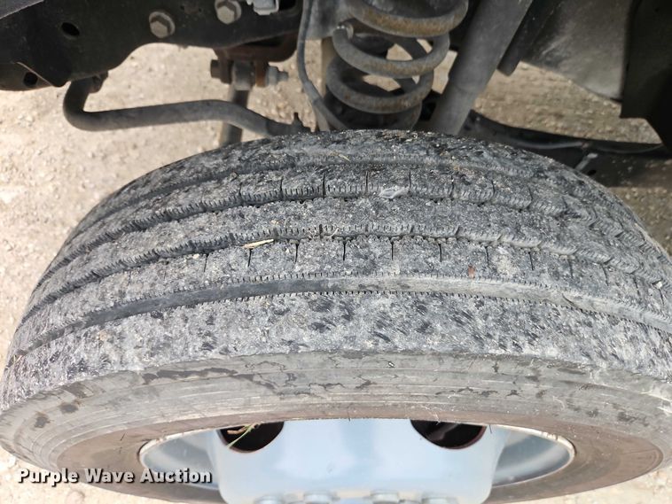 image for item EO4713 2016 Ford F550 flatbed truck