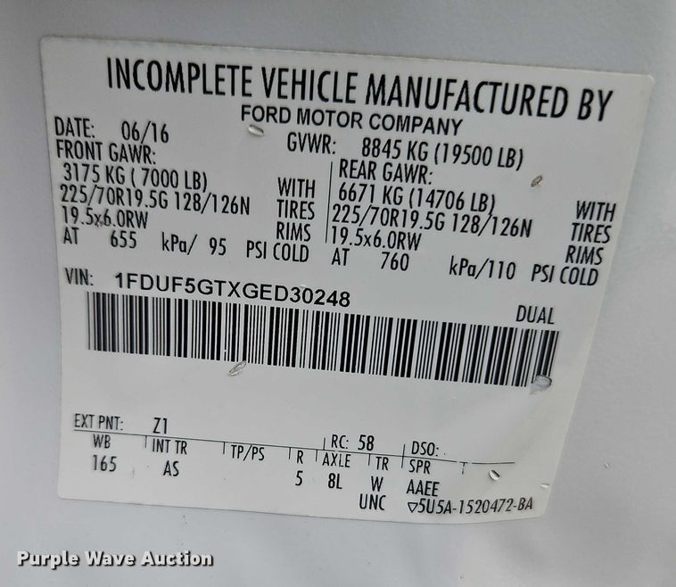 image for item EO4713 2016 Ford F550 flatbed truck