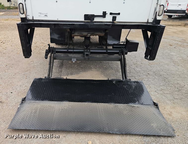 image for item EO4714 2019 International MA025 box truck