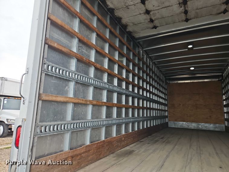 image for item EO4714 2019 International MA025 box truck