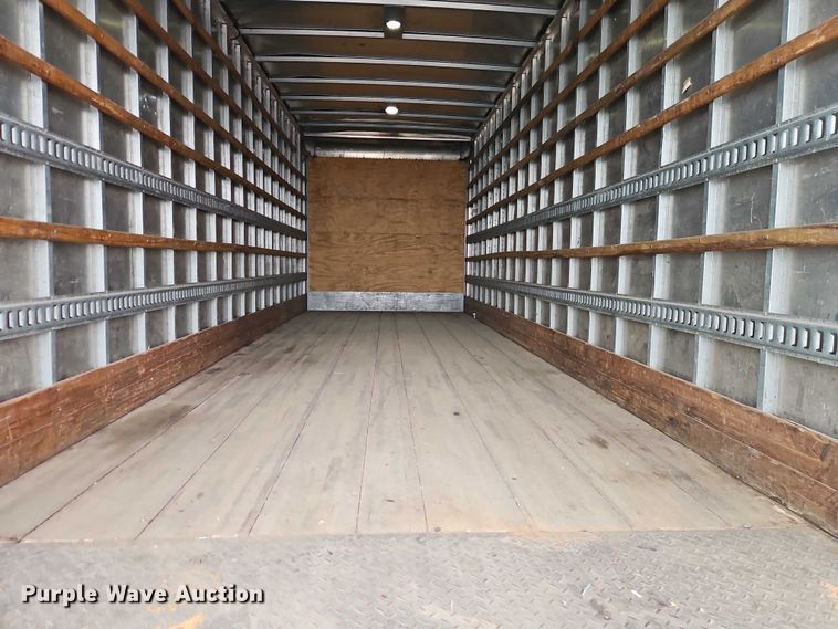 image for item EO4714 2019 International MA025 box truck