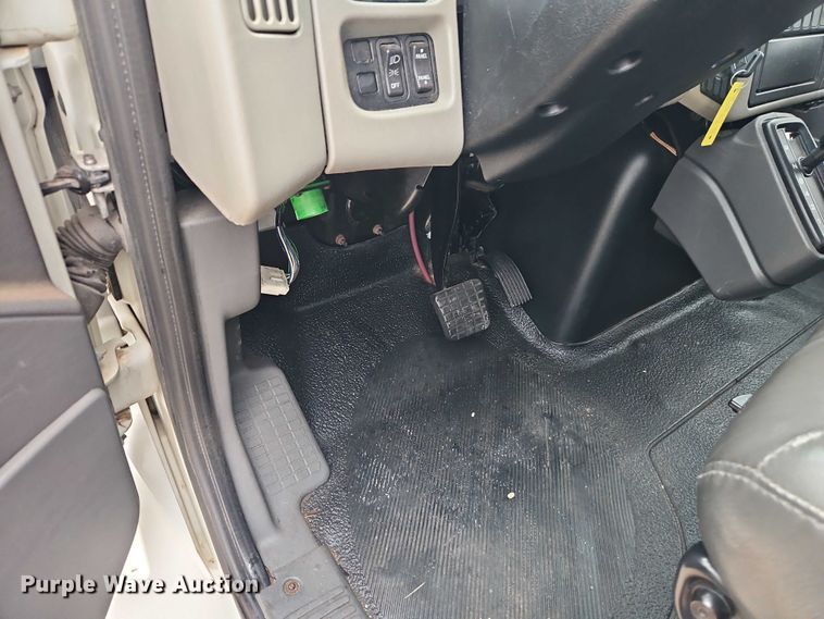 image for item EO4714 2019 International MA025 box truck