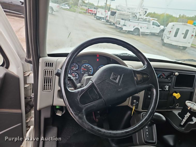 image for item EO4714 2019 International MA025 box truck