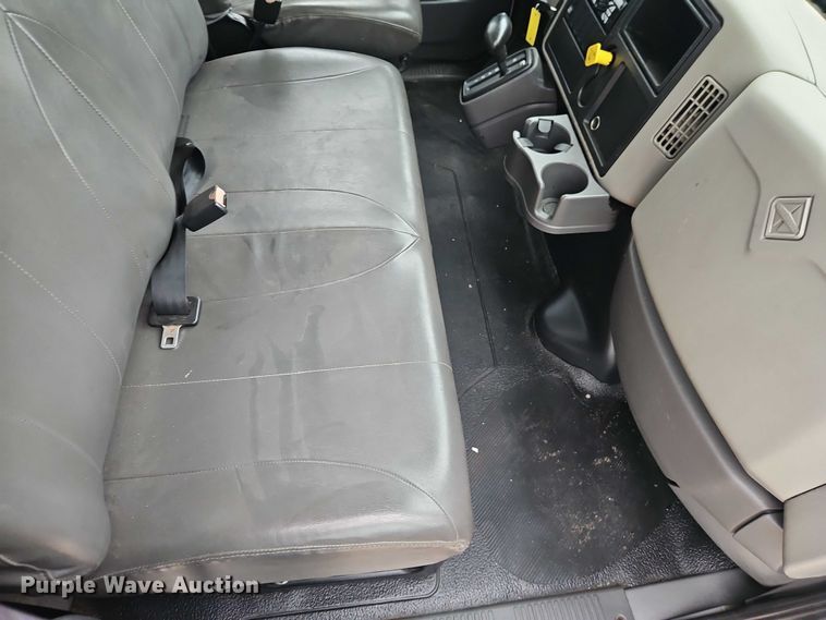 image for item EO4714 2019 International MA025 box truck