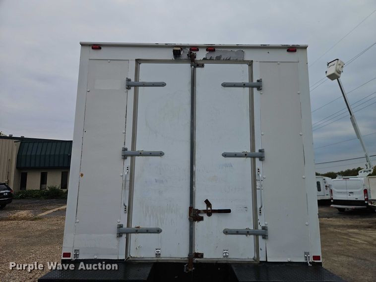 image for item EO4715 2017 Ford F650 box truck