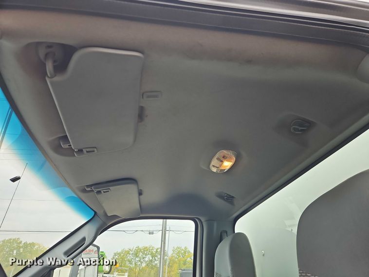 image for item EO4715 2017 Ford F650 box truck