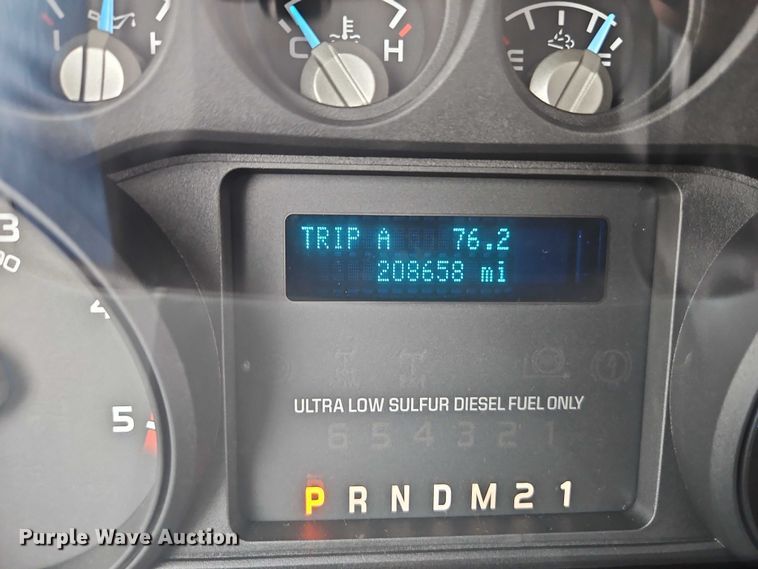 image for item EO4715 2017 Ford F650 box truck