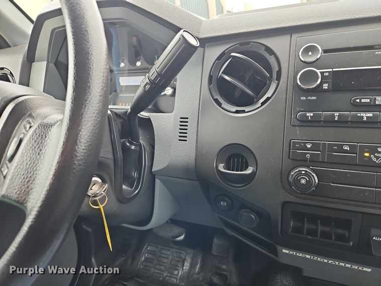 image for item EO4715 2017 Ford F650 box truck