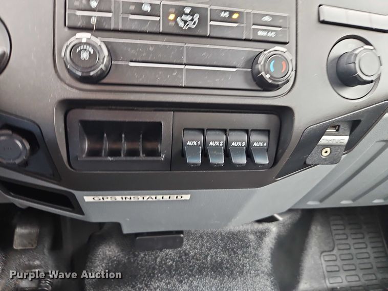 image for item EO4715 2017 Ford F650 box truck